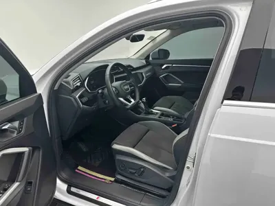 Audi Q3 2022, 15000 км, за 29482.32 USD - фото 9