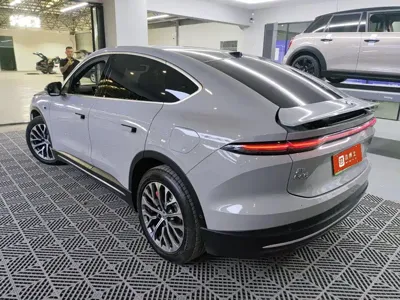 Nio EC6