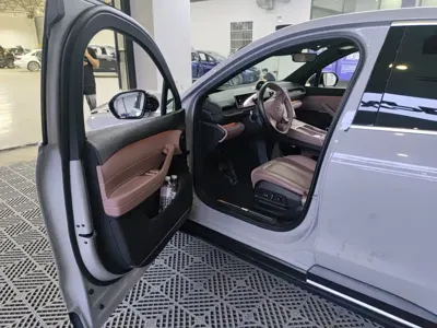 Nio EC6