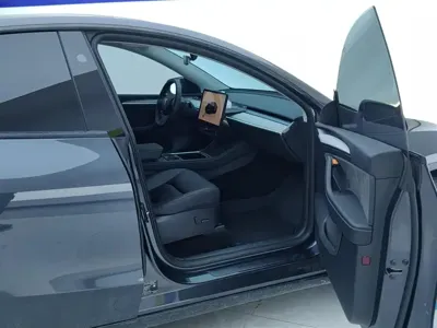 Tesla Model Y 2024, 38200 км, за 27714.15 USD - фото 8