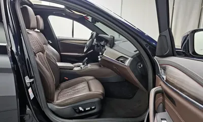 BMW 5-Series 2021, 68795 км, за 26565.38 USD - фото 10