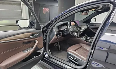 BMW 5-Series 2021, 68795 км, за 26565.38 USD - фото 11