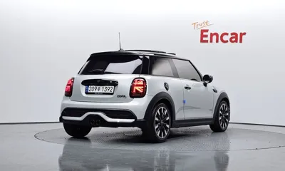 MINI Cooper 2023, 50830 км, за 16414.86 USD