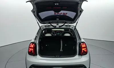 MINI Cooper 2023, 50830 км, за 16414.86 USD - фото 20