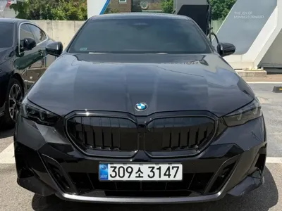 BMW 5-Series 2026, 4800 км, за 78771.17 USD