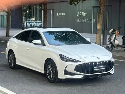 MG MG5 2025, 21000 км, за 7125.66 USD