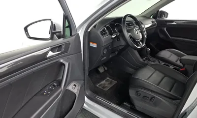 Volkswagen Tiguan 2020, 69623 км, за 13976.46 USD - фото 10