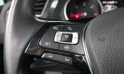 Volkswagen Tiguan 2020, 69623 км, за 13976.46 USD - фото 18