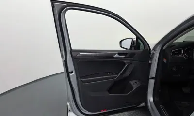 Volkswagen Tiguan 2020, 69623 км, за 13976.46 USD - фото 24