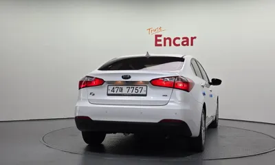 Kia K3 2013, 88088 км, за 4355.46 USD