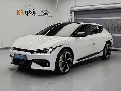 Kia EV6 · 2023 год
