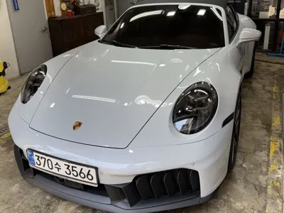 Porsche 911 2025, 5000 км, за 163531.24 USD