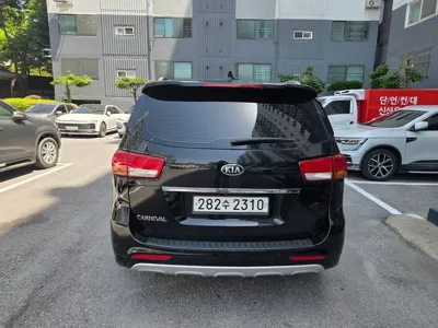 Kia Canival