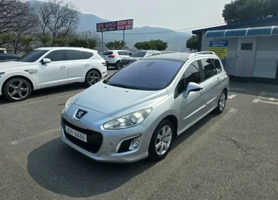 Peugeot 308 2014, 160000 км, за 1876.66 USD
