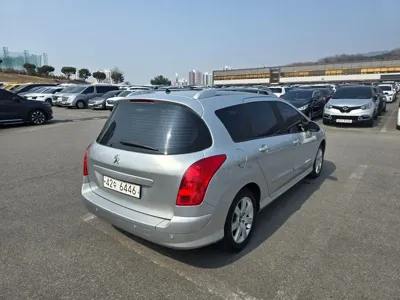 Peugeot 308 2014, 160000 км, за 1876.66 USD