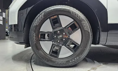 Hyundai Santafe 2024, 24080 км, за 25175.67 USD