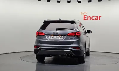 Hyundai Santafe 2017, 118866 км, за 8001.57 USD
