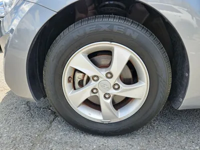 Hyundai Avante 2015, 131364 км, за 3642.99 USD