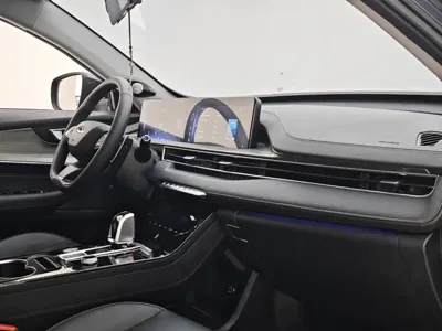 Chery Tiggo 8 Plus 2023, 50100 км, за 9929.2 USD - фото 11