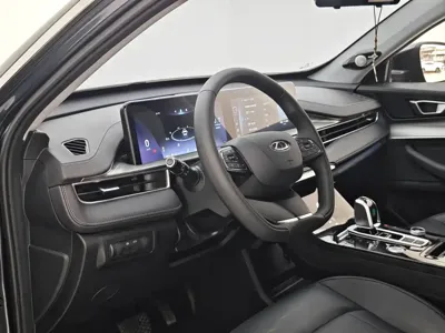 Chery Tiggo 8 Plus 2023, 50100 км, за 9929.2 USD - фото 17