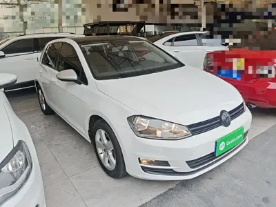 Volkswagen Golf 2017, 101700 км, за 6488.99 USD