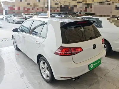 Volkswagen Golf 2017, 101700 км, за 6488.99 USD