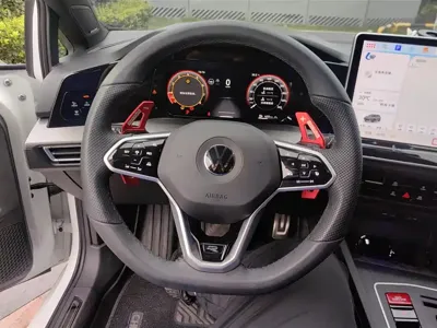 Volkswagen Golf 2024, 8000 км, за 16744.82 USD - фото 15