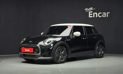 MINI Cooper · 2023 год