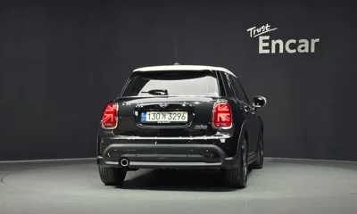 MINI Cooper 2023, 27766 км, за 16588.62 USD