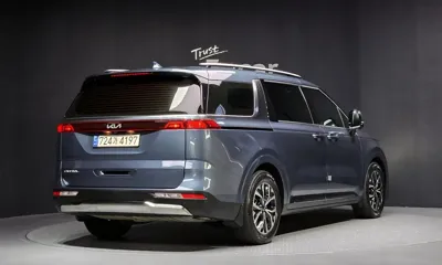 Kia Canival 2023, 28500 км, за 17773.37 USD