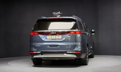 Kia Canival 2023, 28500 км, за 17773.37 USD