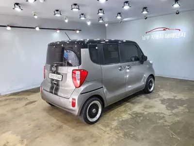 Kia Ray 2013, 130000 км, за 3705.39 USD