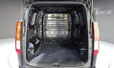 Hyundai Staria 2025, 10618 км, за 21824.12 USD - фото 19