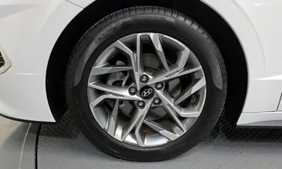 Hyundai Sonata 2020, 28006 км, за 12800.32 USD