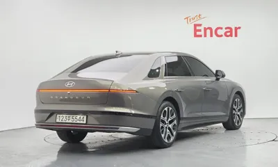 Hyundai Grandeur 2023, 123257 км, за 16279.38 USD