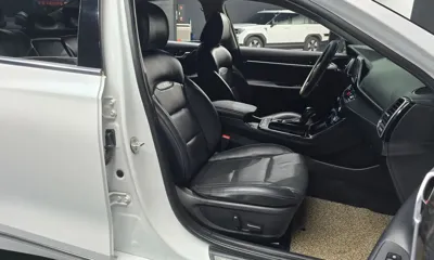 Hyundai Grandeur 2019, 83311 км, за 11435.76 USD - фото 10
