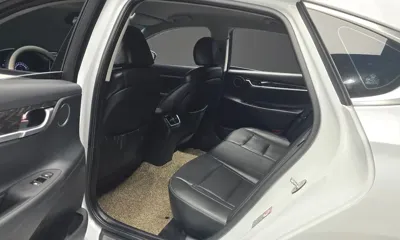 Hyundai Grandeur 2019, 83311 км, за 11435.76 USD - фото 12