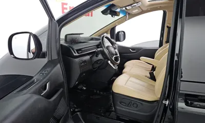 Hyundai Staria 2022, 217107 км, за 14911.76 USD - фото 10