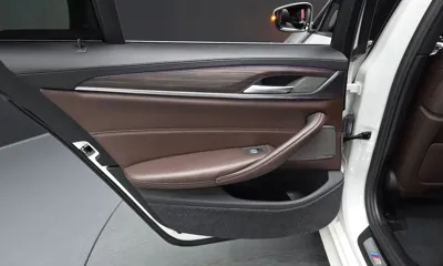 BMW 5-Series 2020, 56185 км, за 21814.15 USD - фото 25