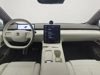 Nio ET7 2023, 72100 км, за 19485.28 USD