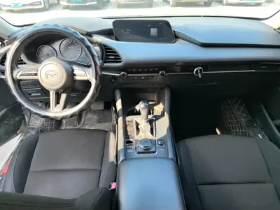 Mazda 3 Axela 2020, 55000 км, за 6851.43 USD - фото 10