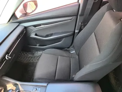 Mazda 3 Axela 2020, 55000 км, за 6851.43 USD - фото 11