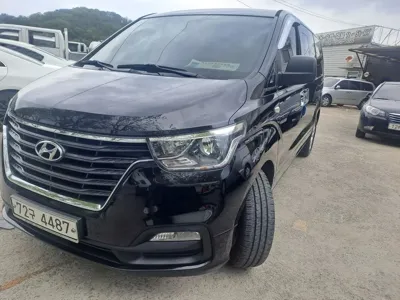 Hyundai Starex 2021, 117040 км, за 12361.19 USD