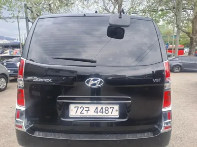 Hyundai Starex 2021, 117040 км, за 12361.19 USD