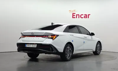 Hyundai Avante 2024, 3978 км, за 17263.85 USD