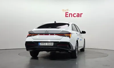 Hyundai Avante 2024, 3978 км, за 17263.85 USD
