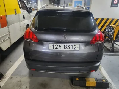 Peugeot 2008 2015, 130000 км, за 3125.61 USD
