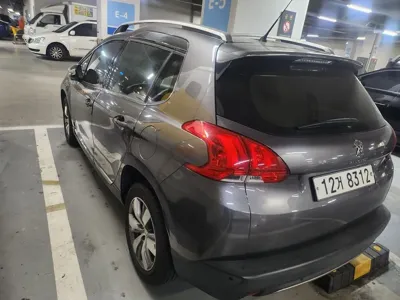 Peugeot 2008 2015, 130000 км, за 3125.61 USD