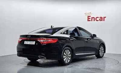 Hyundai Grandeur 2014, 59727 км, за 5880.41 USD