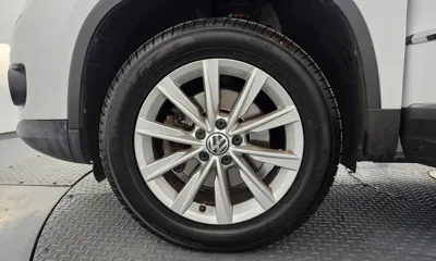 Volkswagen Tiguan 2015, 96285 км, за 4875.51 USD